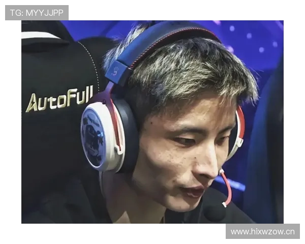 看石宇奇晒照，训练像战场、家里像样板间，我只好怀疑他把银行卡绑在球拍上