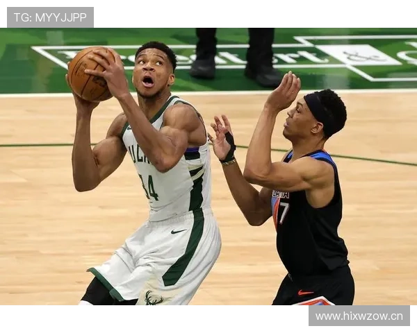 博古特挡拆保护禁区能力明显优于同期中锋，提升球队防守强度